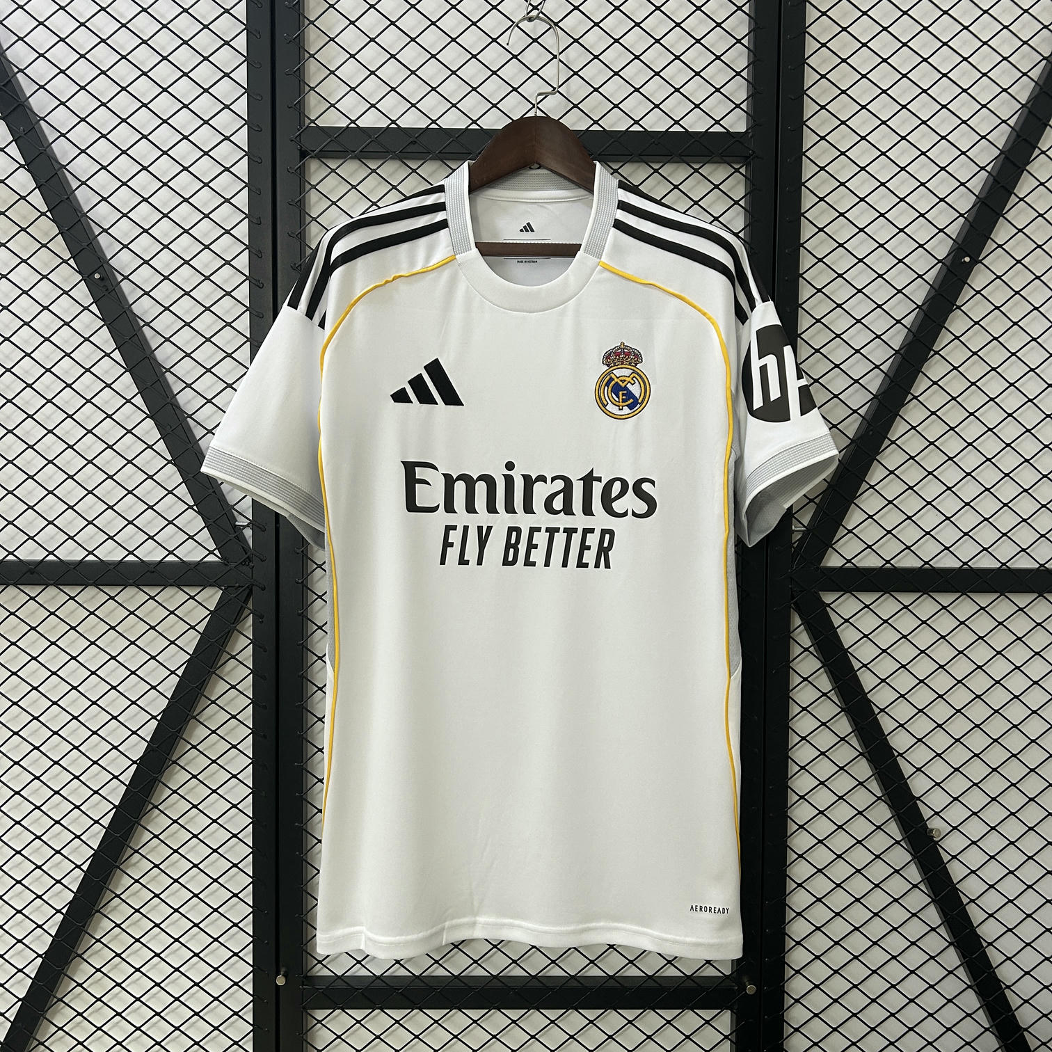 Real Madrid 25/26 Home Kit image 2