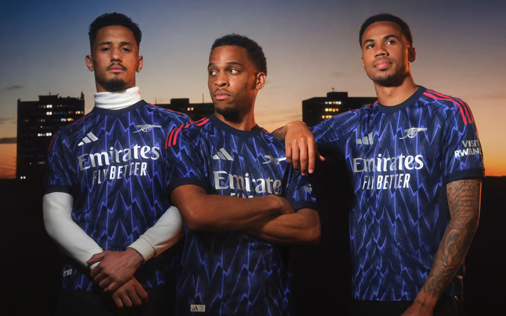 Arsenal 25/26 Away Kit image 3
